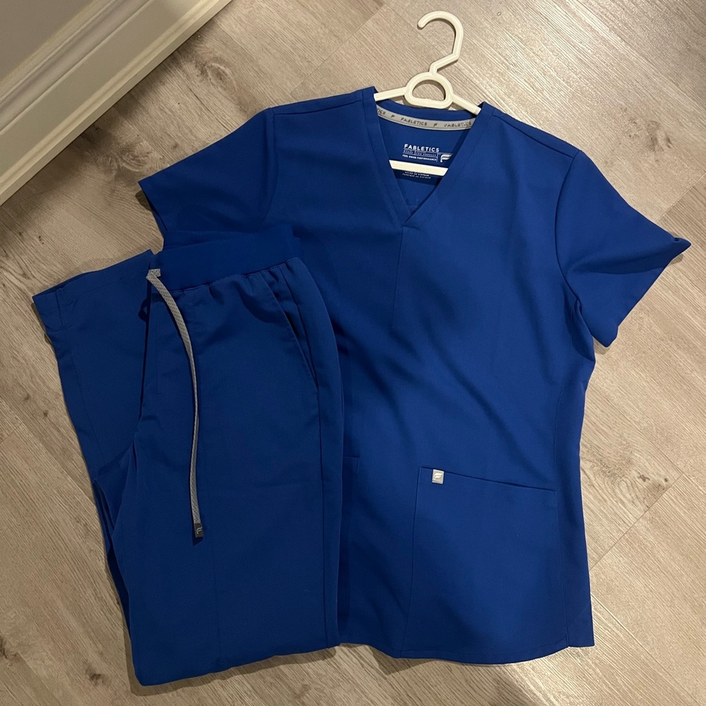 Scrub Set - Picture 1 of 1